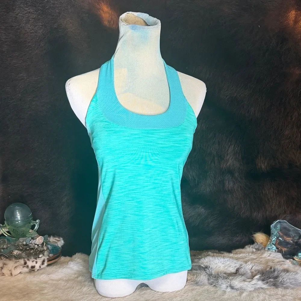 Women's Aqua athletic Top with built in bra M (6021)